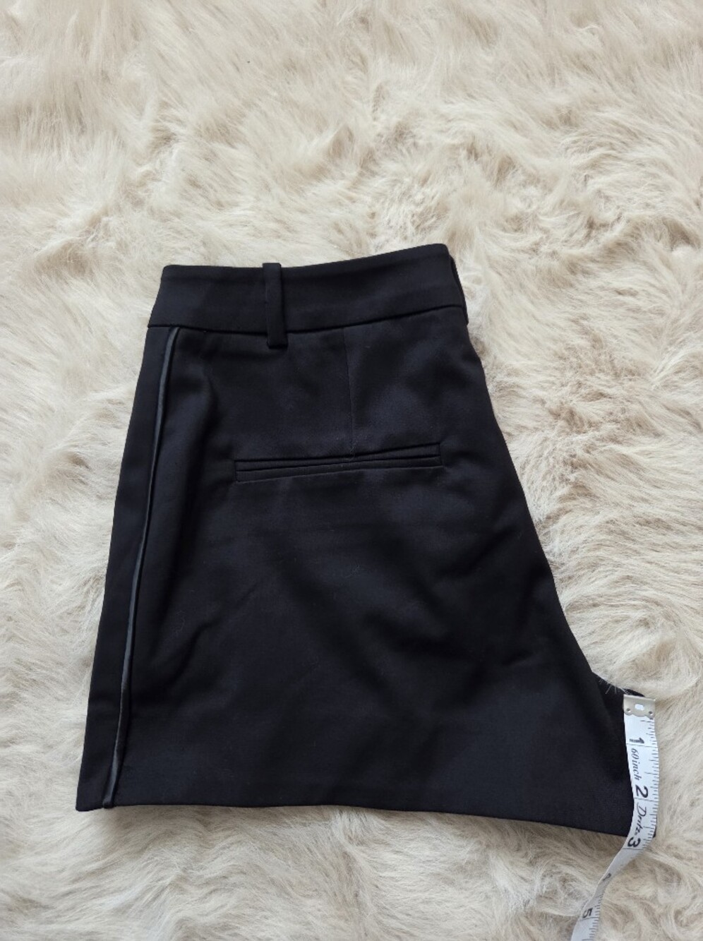 L'AGENCE Black Women's Dress Shorts Sz 2 2.5" - Picture 2 of 14